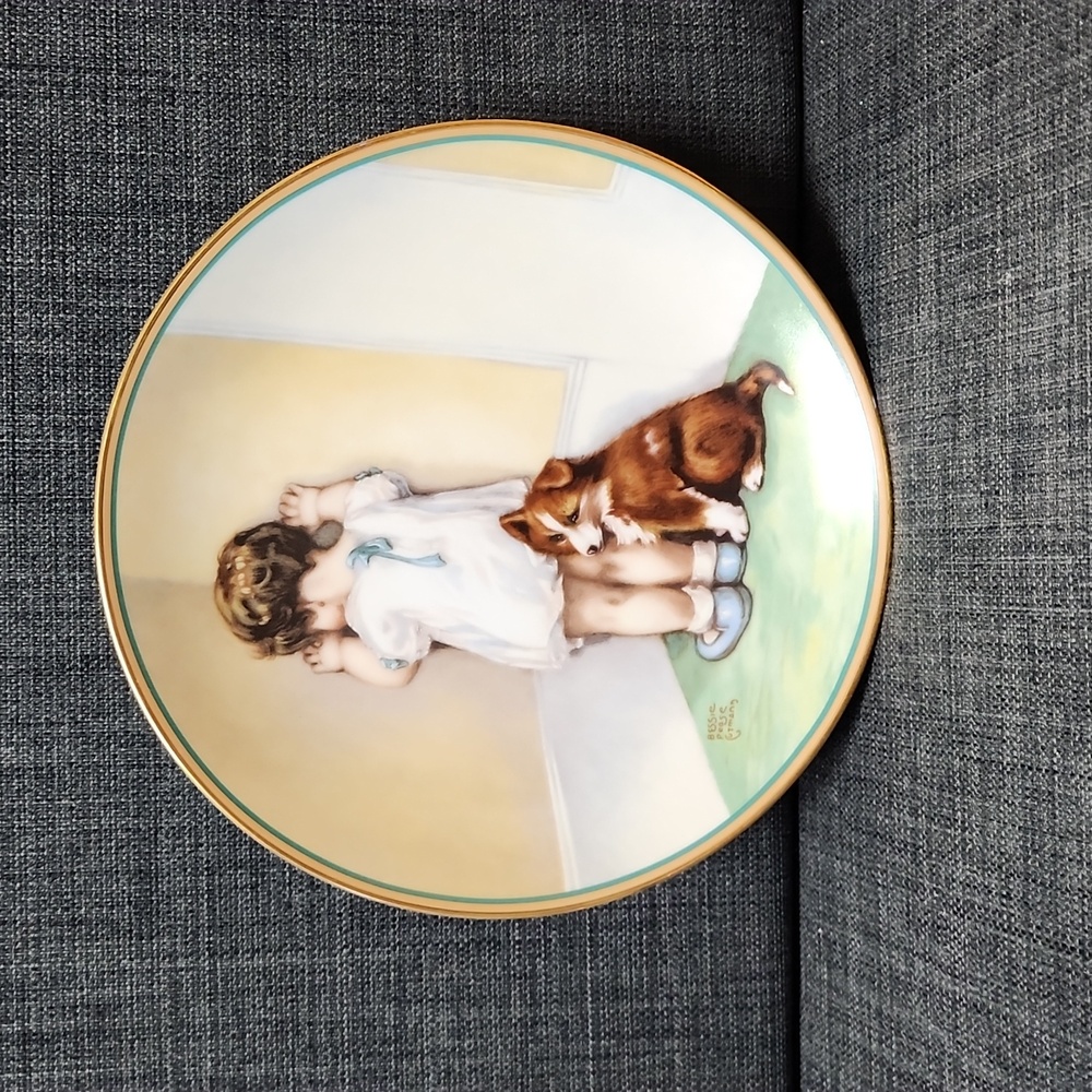 "In Digrace" Porcelain Plate Vintage 1985 The Hamilton Collection